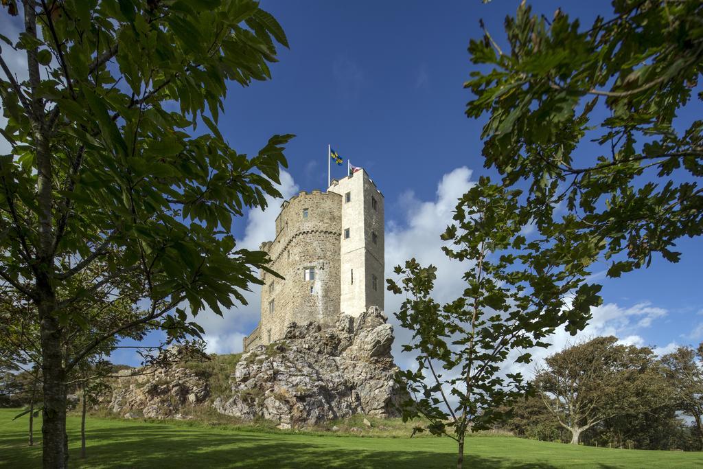 Отель Roch Castle Экстерьер фото